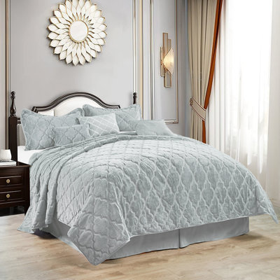 Ensemble de broderie en fausse fourrure 7 pièces Ogee Currey