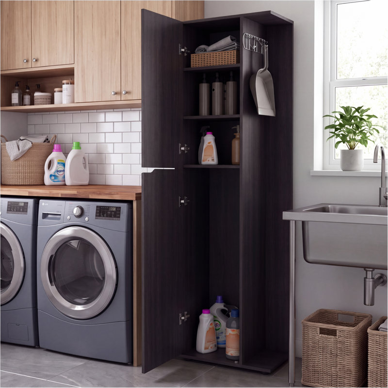Armoire de rangement Austin avec balai de rangement avec 2 portes et 3 tablettes intérieures, armoire de rangement polyvalente haute pour les salles de lavage et les cuisines Austin