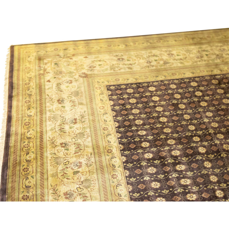 High-Quality Hand-Knotted Plum And Gold Area Rug