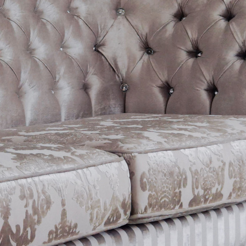 Canapé à accoudoirs roulés 98,6 po avec coussins réversibles Versailles