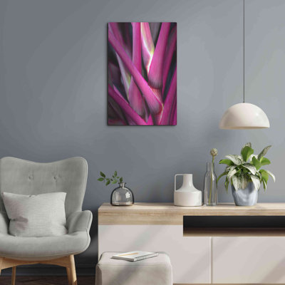 Art mural en métal Hokku Designs «The Pink Guardsman» par Epic Portfolio