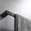 Porte-serviettes mural en laiton massif de 25 po Stelios - Porte-serviettes de salle de bain moderne avec montage dissimulé et installation facile-35352975