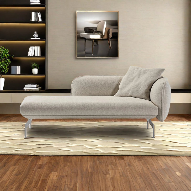 Chaise en pin massif et élégant, Accoudoir à droite (vu de face)