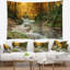 Cascade forêt paysage avec tapisserie jaune et suspension murale-28489186