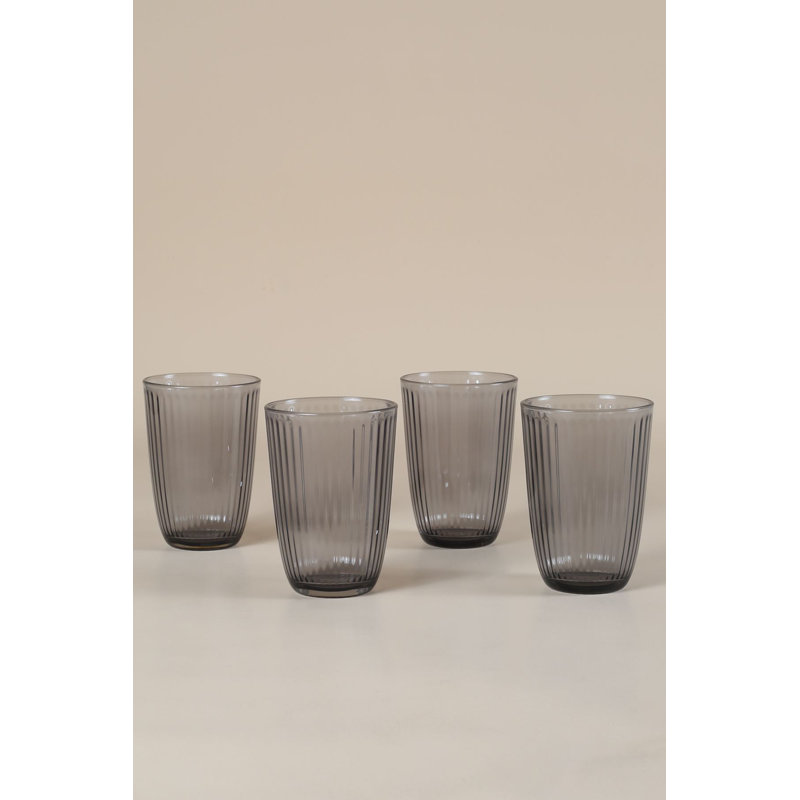 Ensemble de verres, Fume