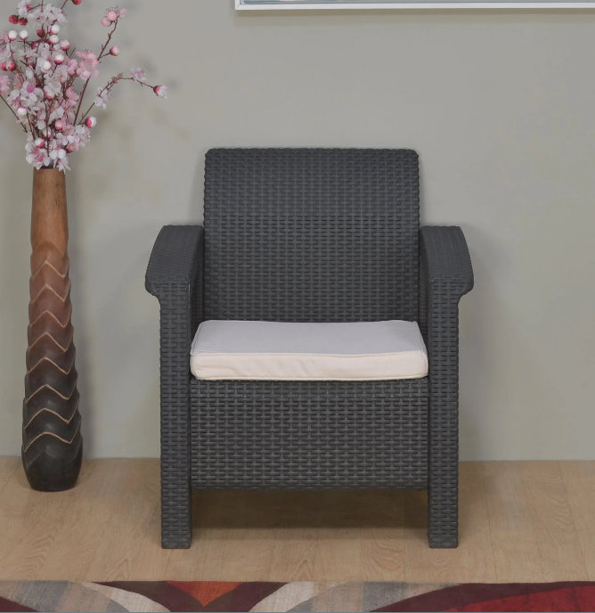 Locrian Outdoor Lounge Chair