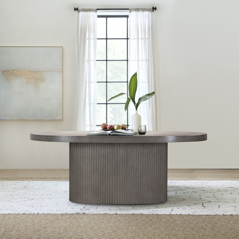 Table de salle à manger ovale 75 "en béton gris Ayniah