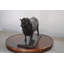Statue de taureau Nifao en bronze sur base de marbre - art en cire perdue coulée à la main, L 19 po x l 8 po x H 13 po