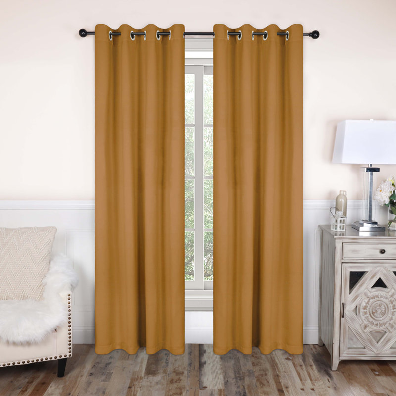 Paire de rideaux obscurcissant avec œillets Millendon, L 46 po x L 84 po, Brun caramel