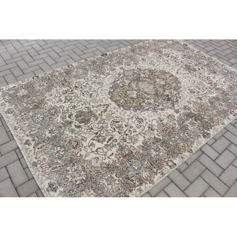 Grand tapis turc beige fabriqué à la main en laine avec un motif tribal parfait pour la décoration intérieure