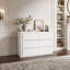 Commode blanche à 6 tiroirs avec plateau allongé et design sans poignées, idéale pour coiffeuse et chambre à coucher.