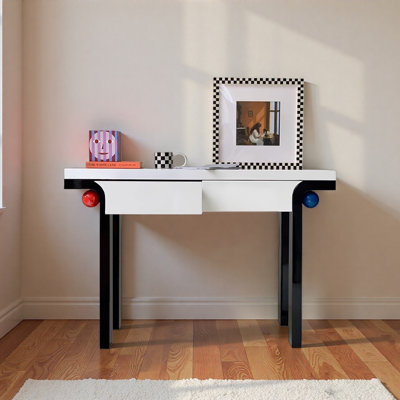 Bureau d'écriture moderne avec rangement multicolore