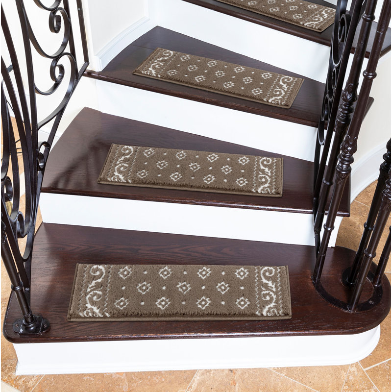 Tapis d'escalier, Brun