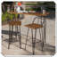 Ensemble de bar industriel en bois et métal pratique, durable, élégant et fonctionnel