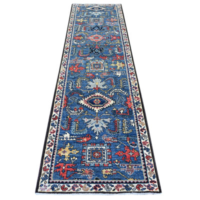 Tapis de couloir oriental bleu oriental 2 pi 8 po x 10 pi avec motif Gul dentelé, collection Aryana, teinture végétale, velours doux, laine de haute montagne, tapis oriental tissé dense