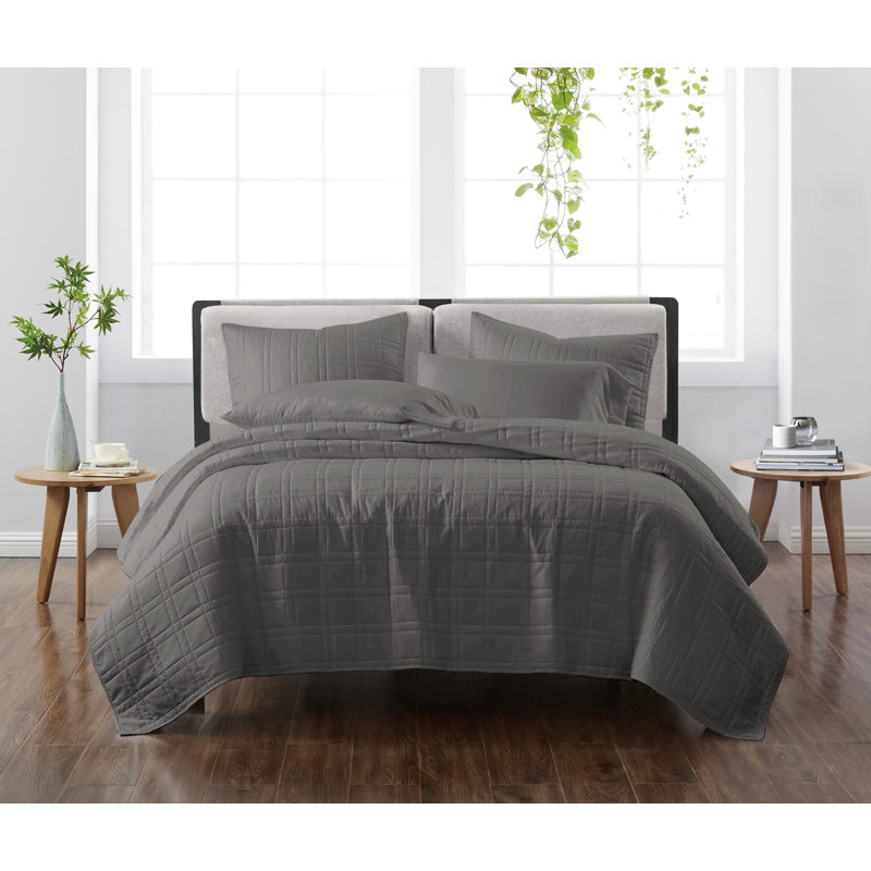 Gray Full Microfiber Reversible Quilt Set