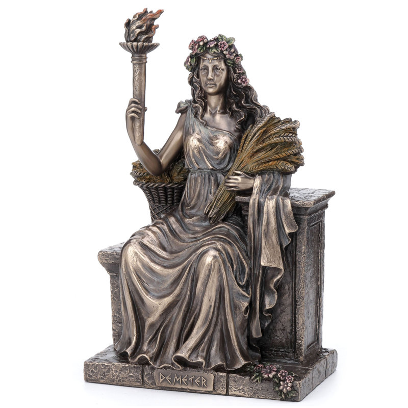8.94 Figurine Bronze Poly Resin