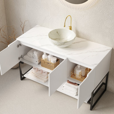 Ensemble de meuble-lavabo et de meuble-lavabo autoportant de 48 po avec 3 portes et tablette ouverte TULIO, vasque en céramique blanc mat avec motif en pierre et plateau en pierre frittée blanc de Carrare, couleur blanche