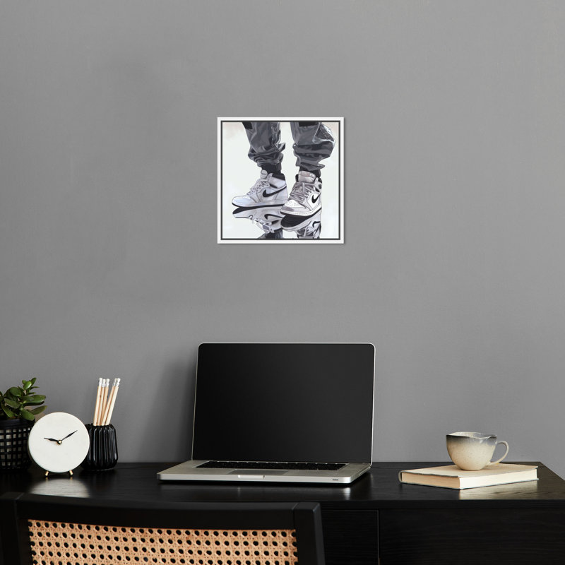 «Reflection Sneakers Man Cave» par Notoriart, H 13 po x l 13 po, Cadre blanc