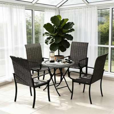 4 de confortables chaises de salle à manger avec cadre en acier rouille et en PE tissé à la main, brun, convenant à une pièce de patio, l 23,6 po x P 26,8 po x H 40,6 po, siège 20,1 po x P 18,9 po, Support de 264 lb,