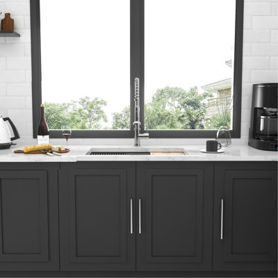 33 Inch Undermount Single Bowl Kitchen Sink, 18 Gauge Stainless Steel Workstation Sink With Built - In Ledges, X Shaped Water Guide For Easy Drain, Thick Coating To Condensation, 3Mm Rubber Pad,