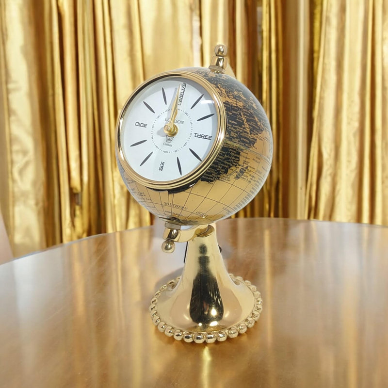 Traditional Roman Numeral Metal Quartz Movement / Crystal Tabletop Clock Gold