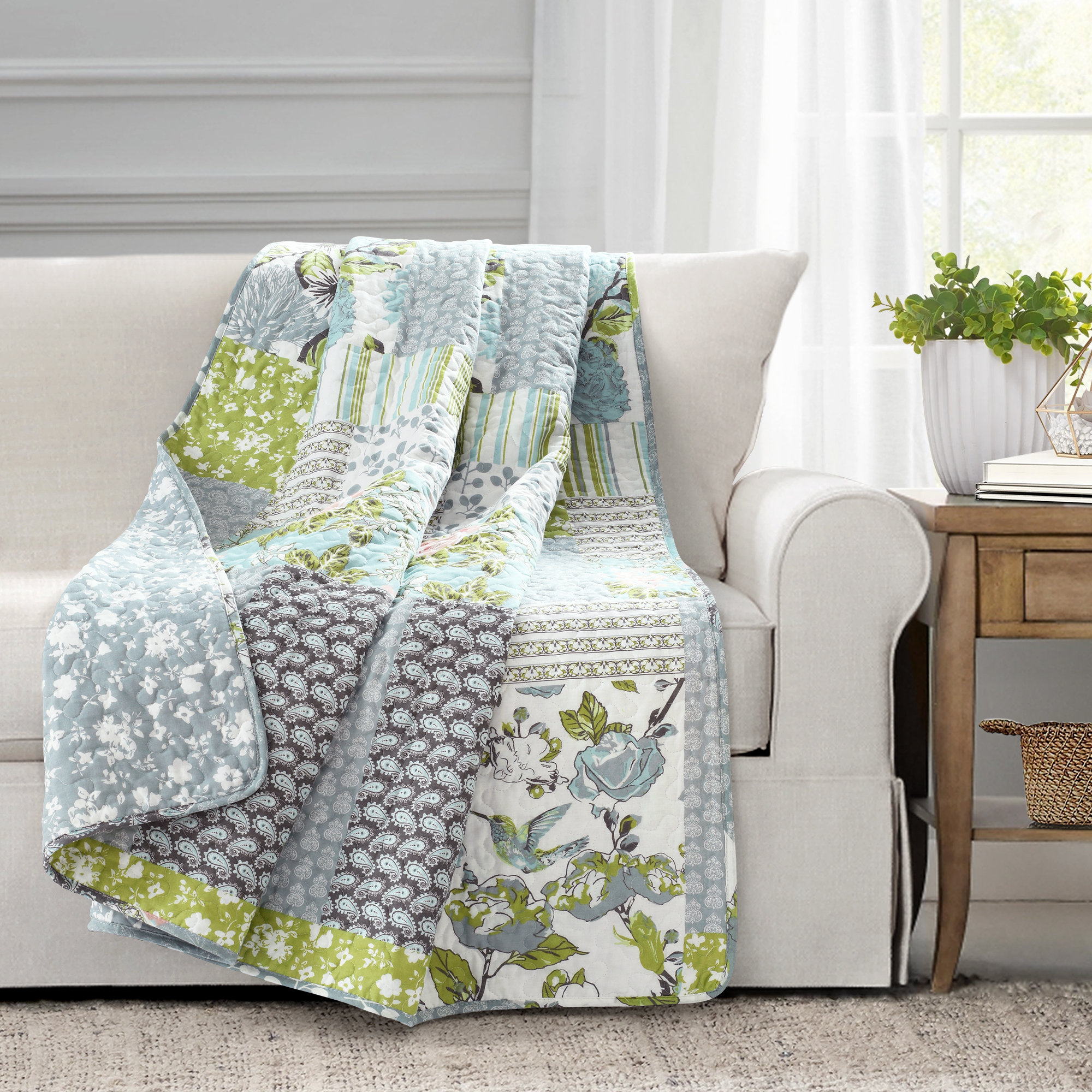 Sanderson quilted bed online throws