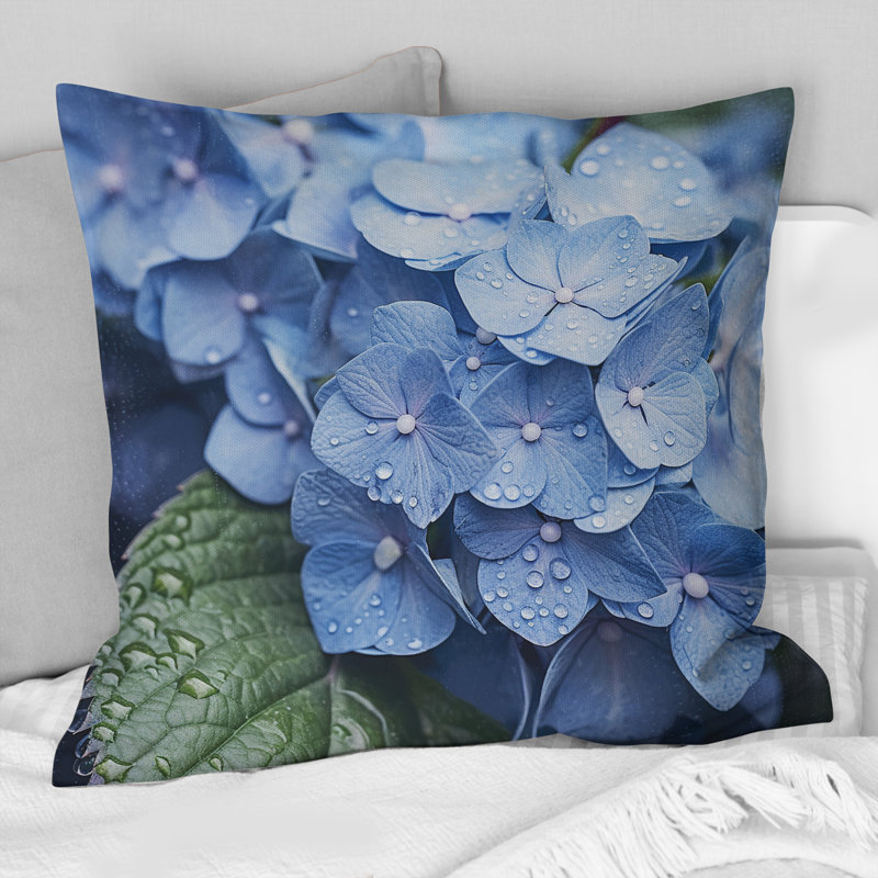Coussin décoratif à imprimé floral bleu et vert Blooms Heaven, 16" x 16"