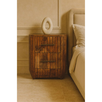 Table de chevet cannelée en bois avec tiroirs Artisan Furniture