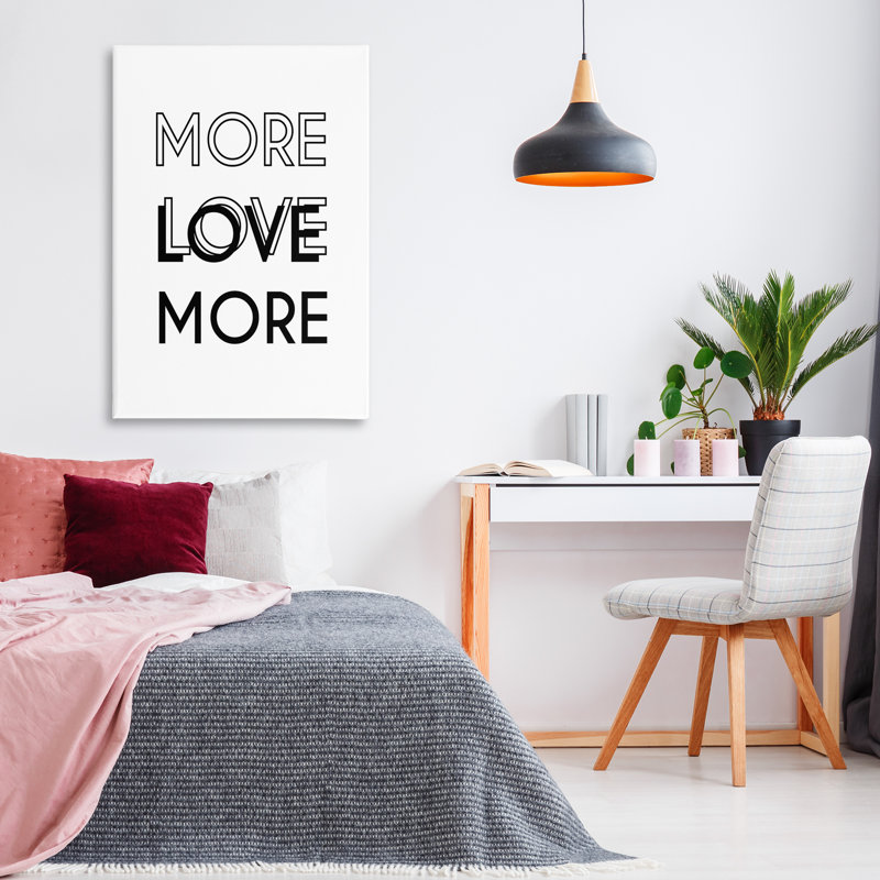 «More Love Typographie» par Martina Pavlova, H 45 po x l 30 po