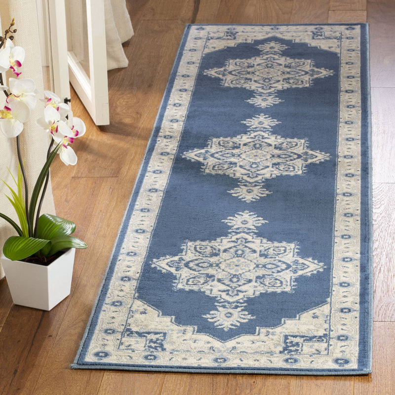 Tapis oriental bleu marine / crème Aurelle, Tapis de couloir 2 pi x 22 pi