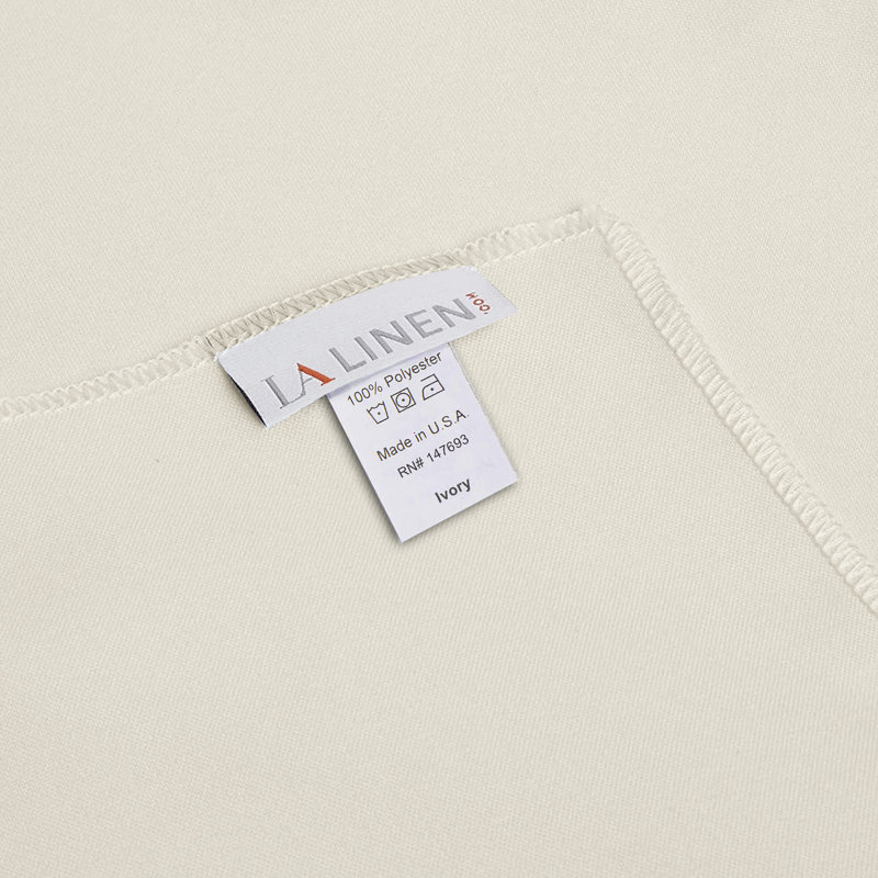 Nappe rectangulaire en polyester résistante aux taches Fisher, Ivoire, 84 po x 60 po