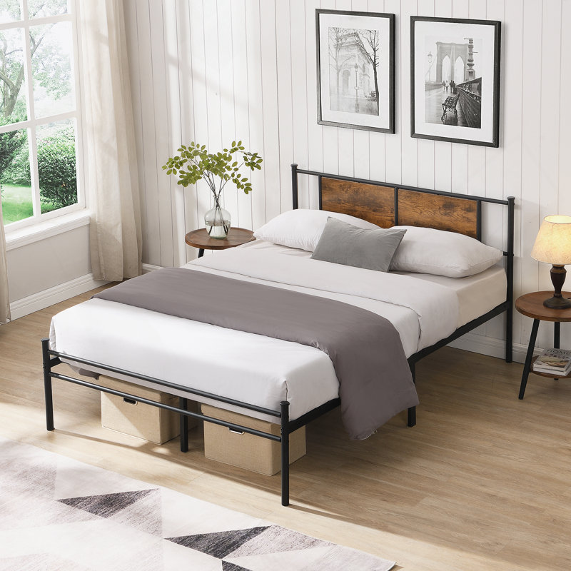 Cadre de lit élégant avec décoration à panneaux en bois pour les chambres modernes, offrant confort, durabilité et amplement de rangement