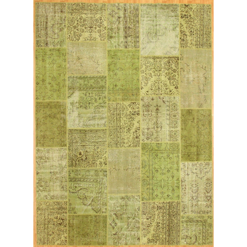 Hand Knotted Patchwork Area Rug in Green