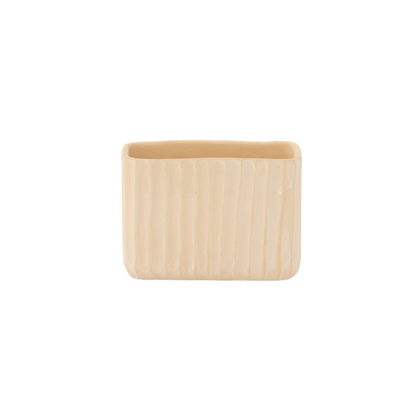 Grand pot rectangulaire en ciment peint au fini beige - H 6,50 po