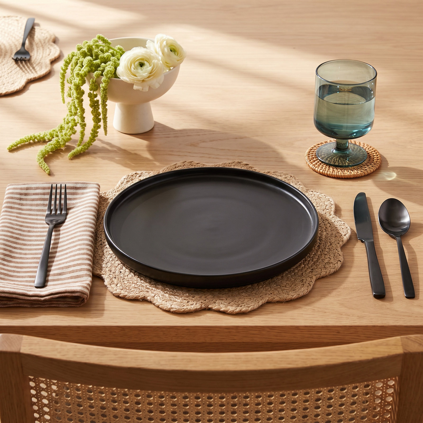11" Dinner Plate, Black