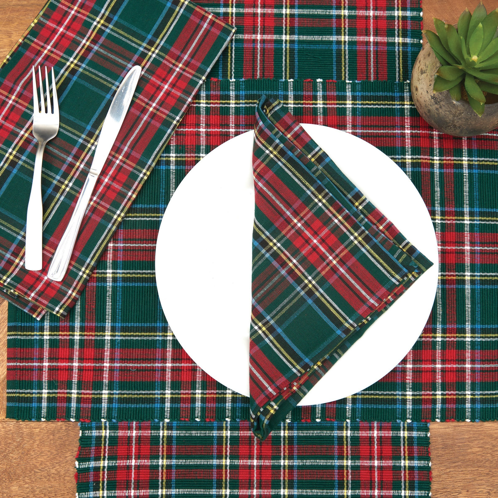 Nimue Plaid Christmas Table Runnner