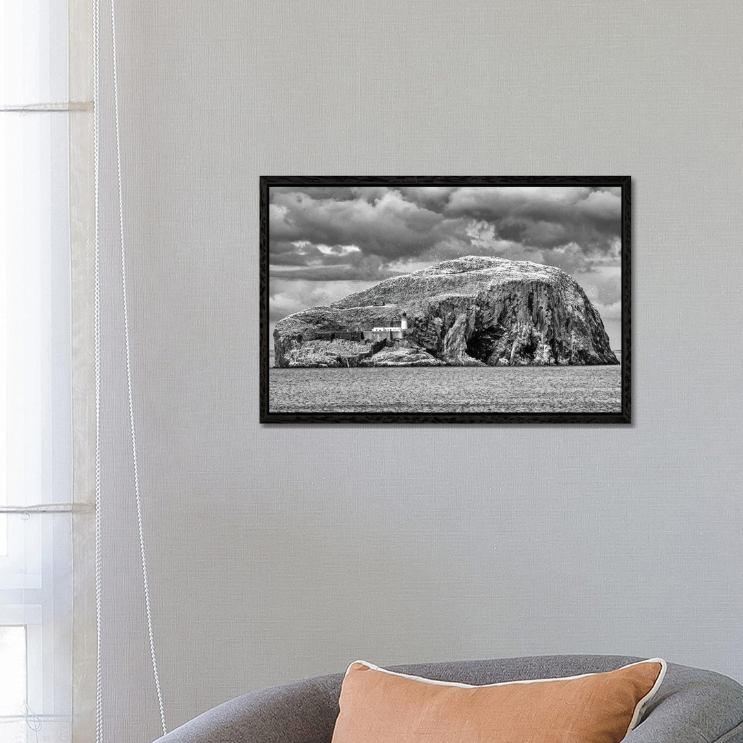 The Bass Rock von Sarah Morton - Galerie-verpackte Leinwand Giclée auf Leinwand