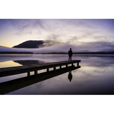 «Contemplation at Lake Kaniere» par Simonbradfield