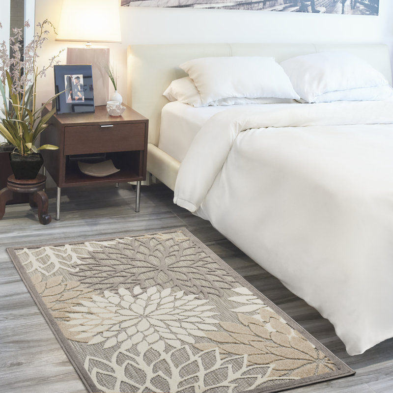Abela Floral Indoor Rug, Rectangle 6' x 9'