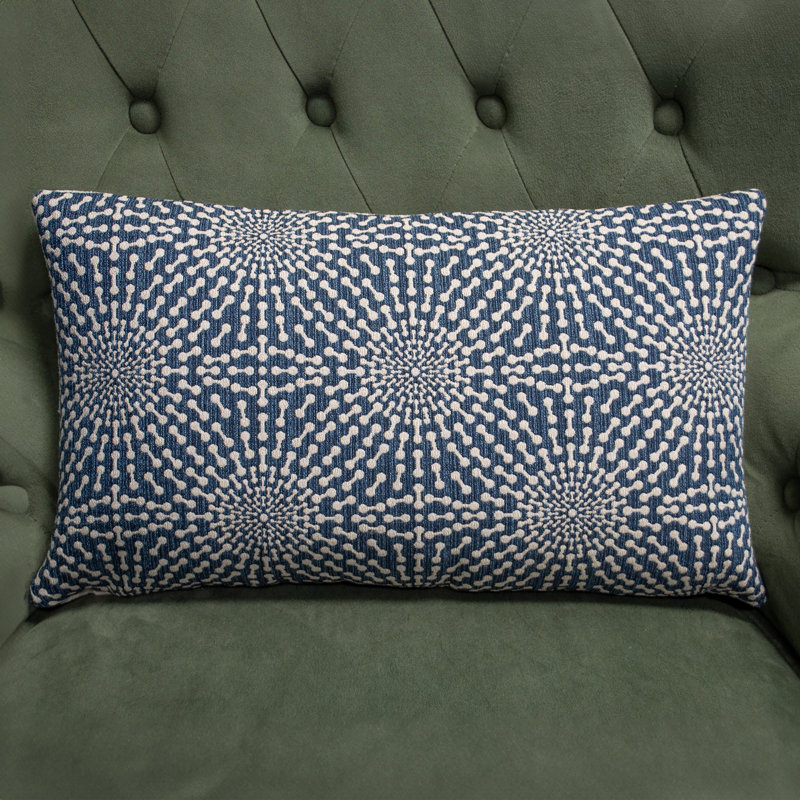 Coussin décoratif bleu marine Thomas Collection® 12 po x 20 po