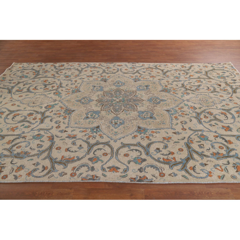 Tapis traditionnel floral 7 x 10