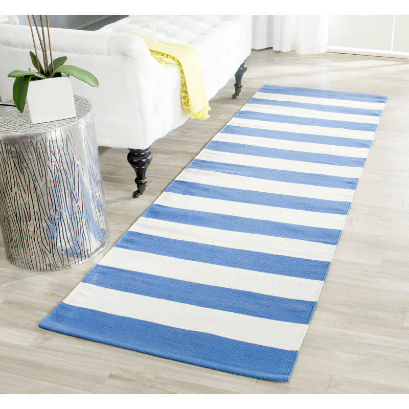 Tapis rayé bleu / ivoire en coton tissé à plat à la main Brookvale, Tapis de couloir 2 pi 3 po x 7 pi