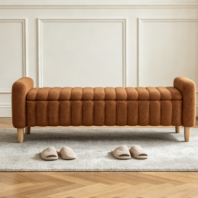 Banc de 63 po à l'extrémité du lit, repose-pieds dans le hall d'entrée
