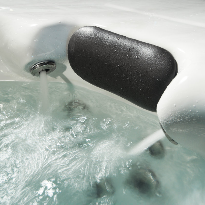 Restore LS 6-Person Hot Tub with Insulated Cover Included