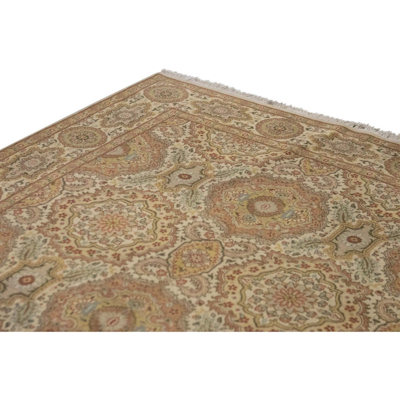 Tapis beige et crème noué à la main de haute qualité