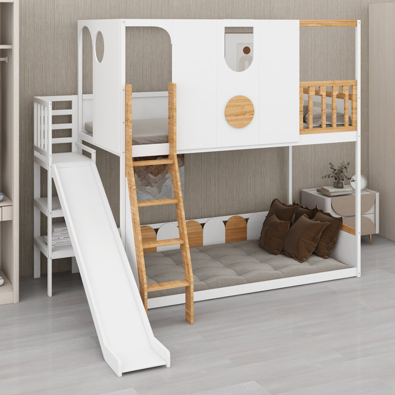 Lit mezzanine pour enfants avec glissade et aire de jeux inférieure polyvalente délimitée par des garde-corps, Twin