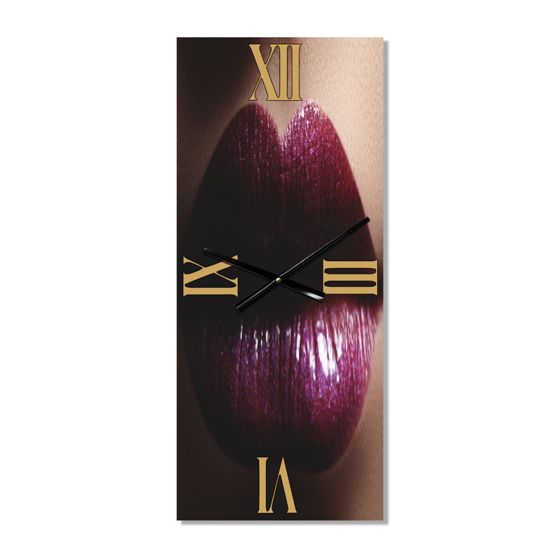 Gros plan sur une horloge murale, Grand