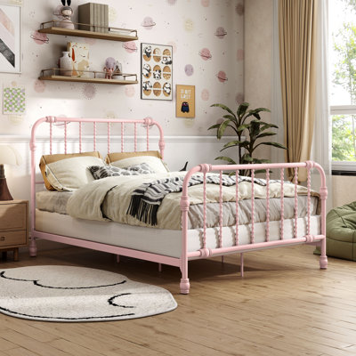Wren Metal Spindle Panel Bed