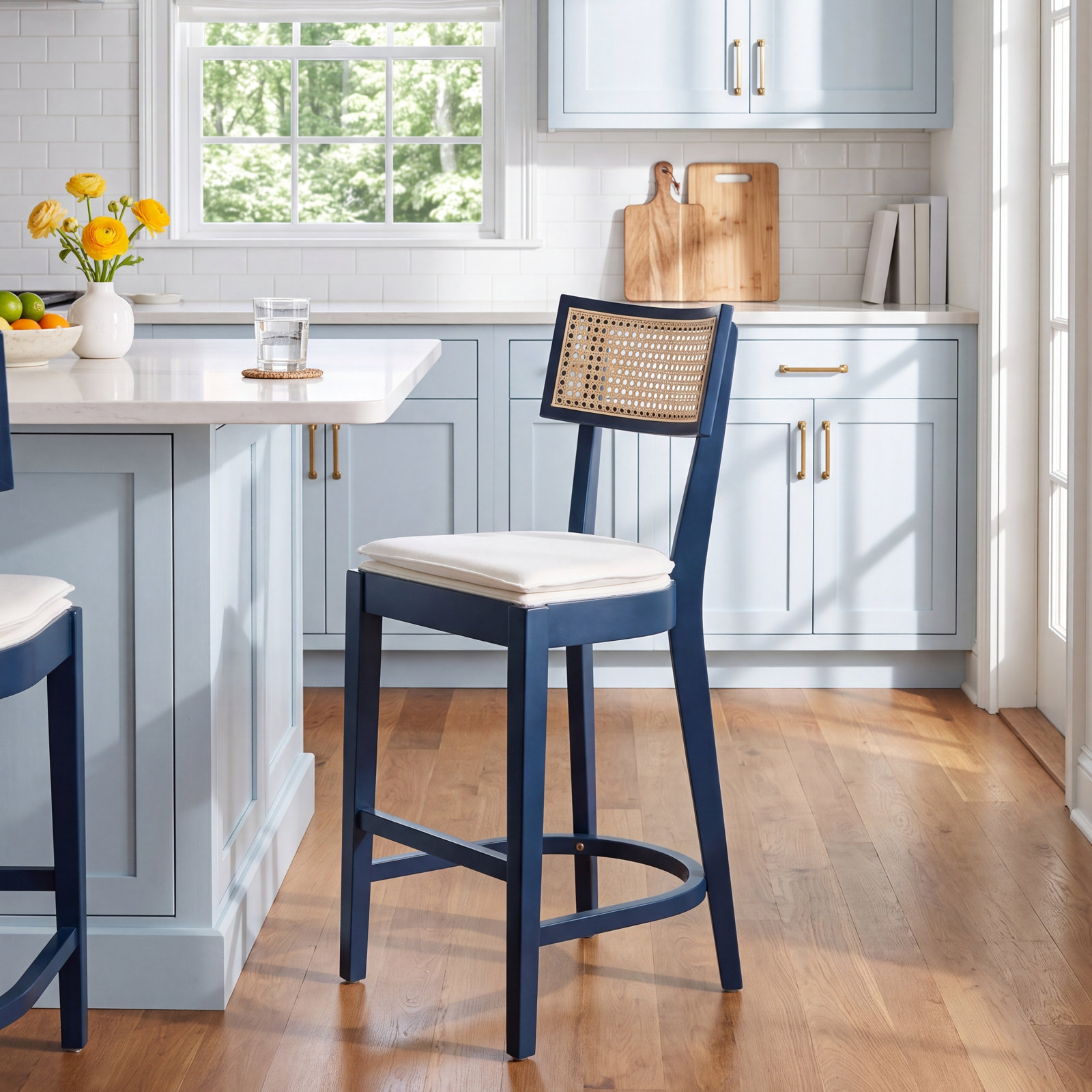 Tarrington Bar and Counter Stool, Bar Stool (30.5" Seat Height), Natural/Navy